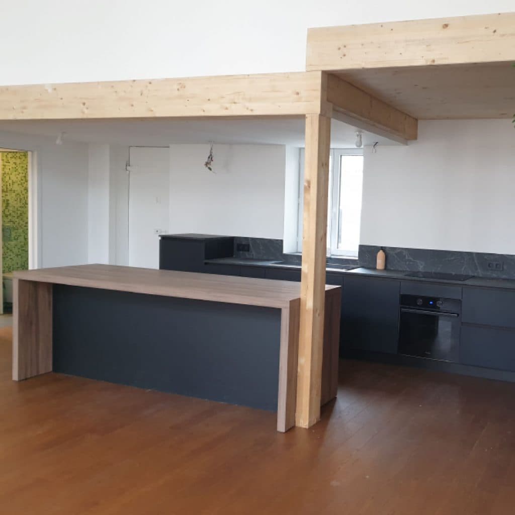 un plan de trvaille blanc – après